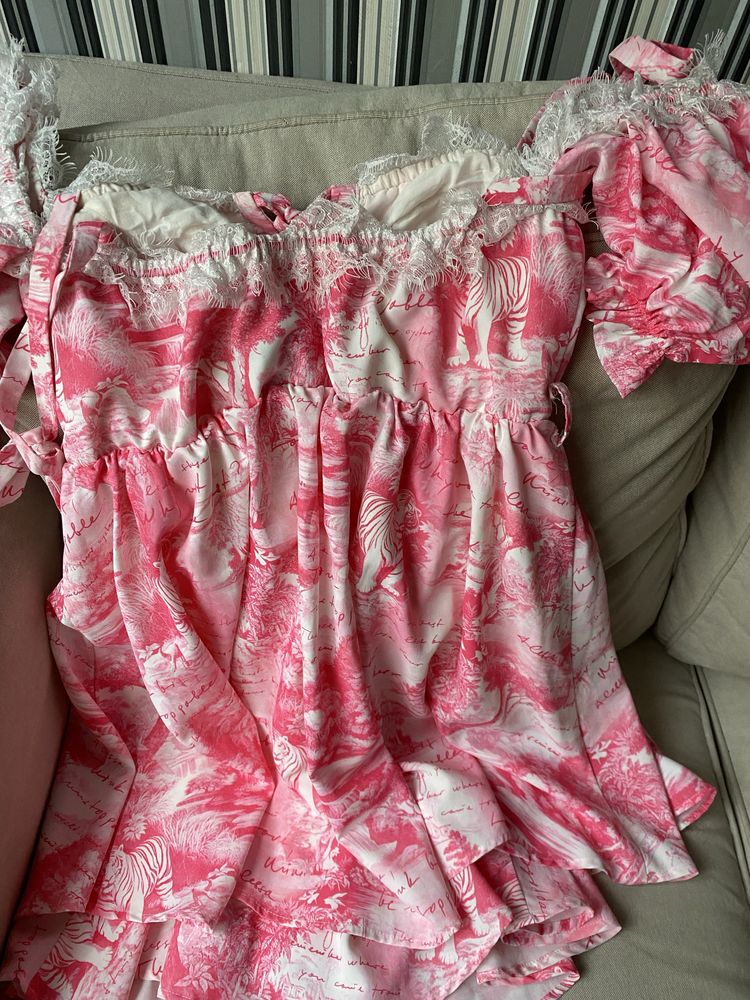 Ruffles Рокля ALESSA с подвижен колан