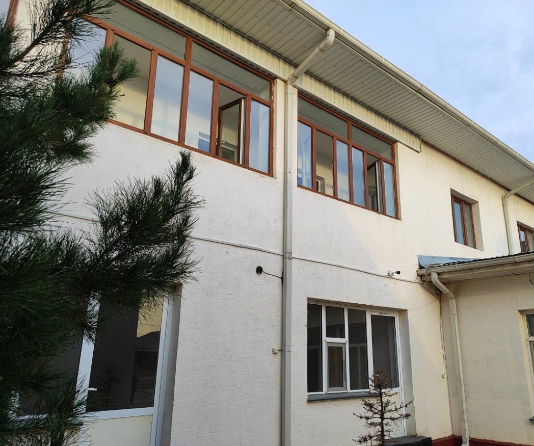 Продаётся 467 квад.метров 15 комнат.