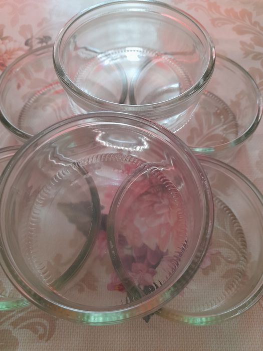 Чисто нови чаши за ракия  и стъклени купички