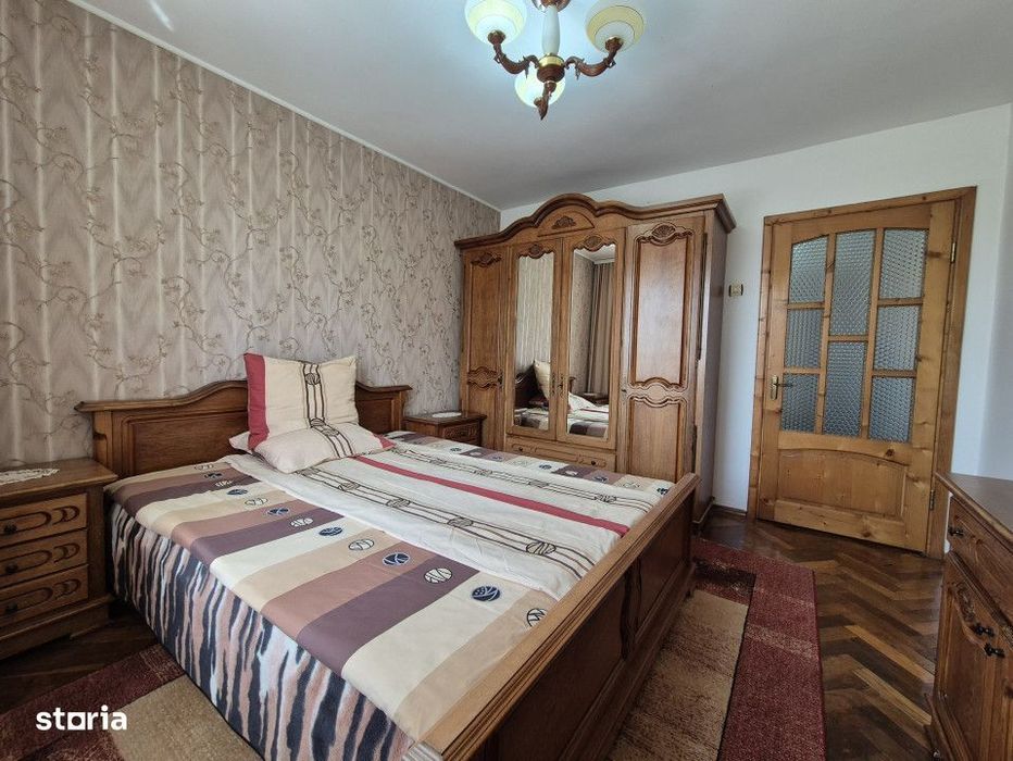 Apartament 3 camere, in Tg. Jiu, str. Nicolae Balcescu - central