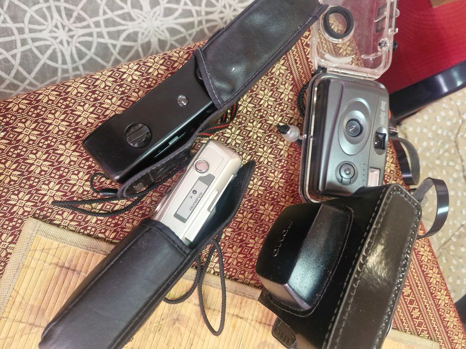 Продават се фотоапарати