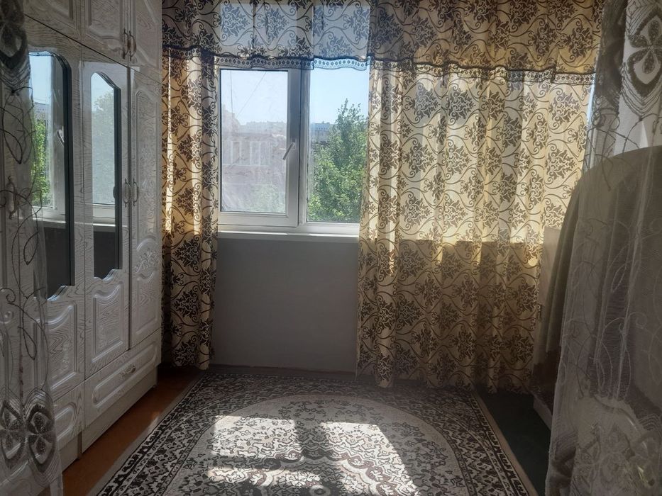 Srochna kvartira sotiladi Samarqand