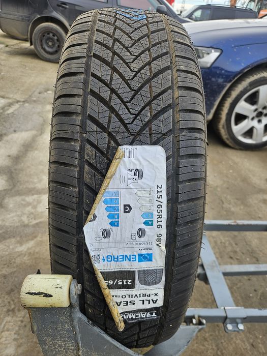 Vând 1 anvelopa Nouă 215/65/16 215/65r16
