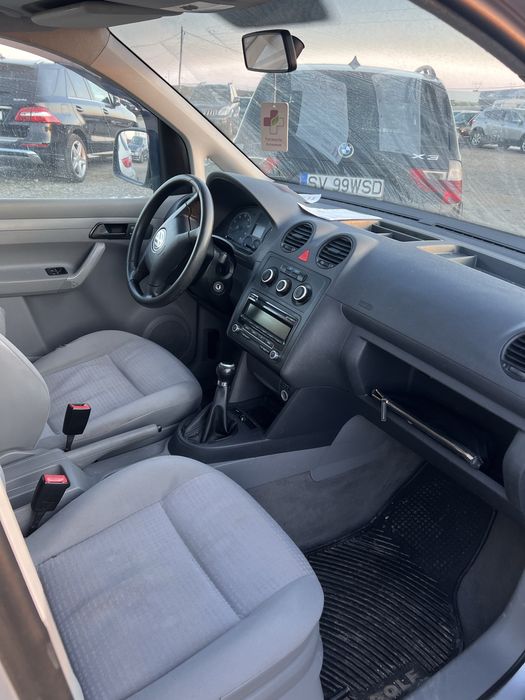 Vand vw kaddy cu 5 locuri 2006 gaz+ benzina