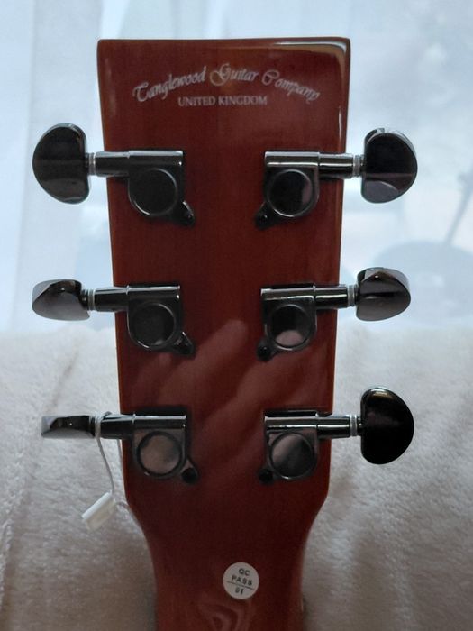 Vand chitara electroacustica Tanglewood