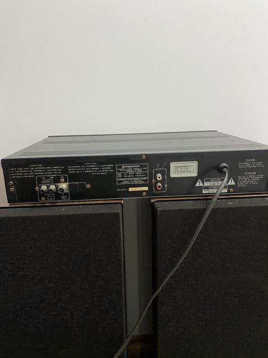 Tuner radio pioneer pentru cunoscatori in stare foarte buna