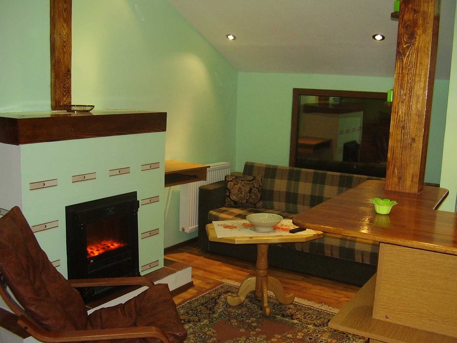 Apartament mansardă 35 mp zona Buzești-Polizu-Piața Victoriei