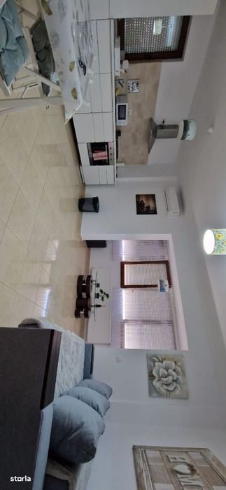 Apt 2 camere, decomandat, Mamaia nord!