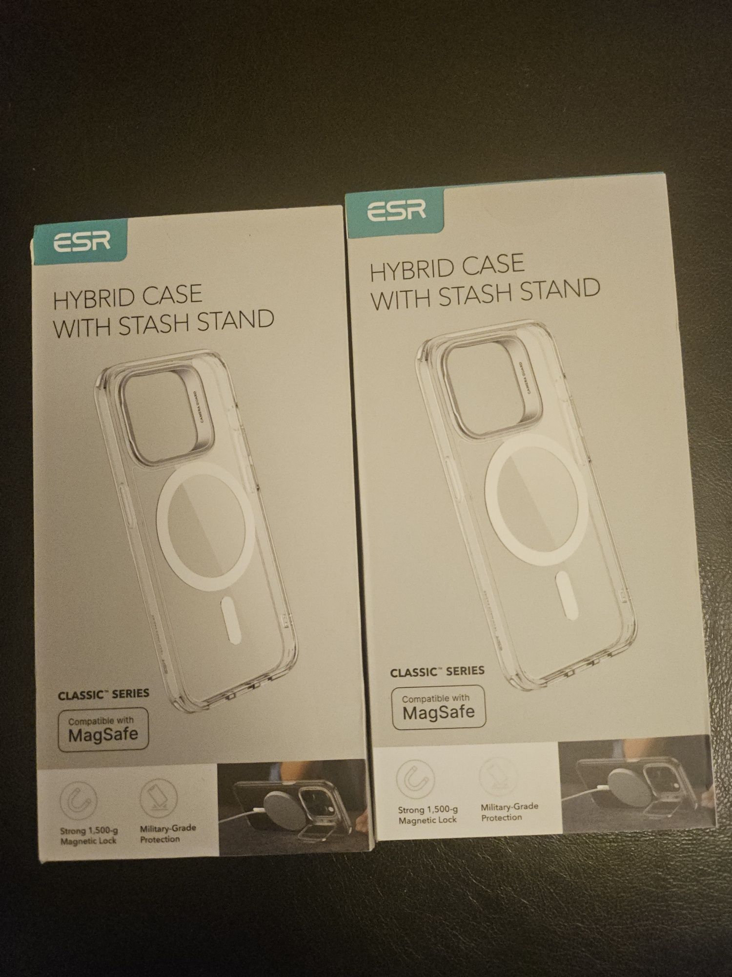 Huse ESR pentru iPhone 15 Pro - Hybrid Case cu Stash