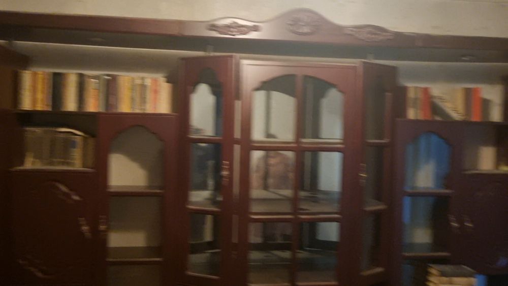 Продам стенку , стенка сотилади!