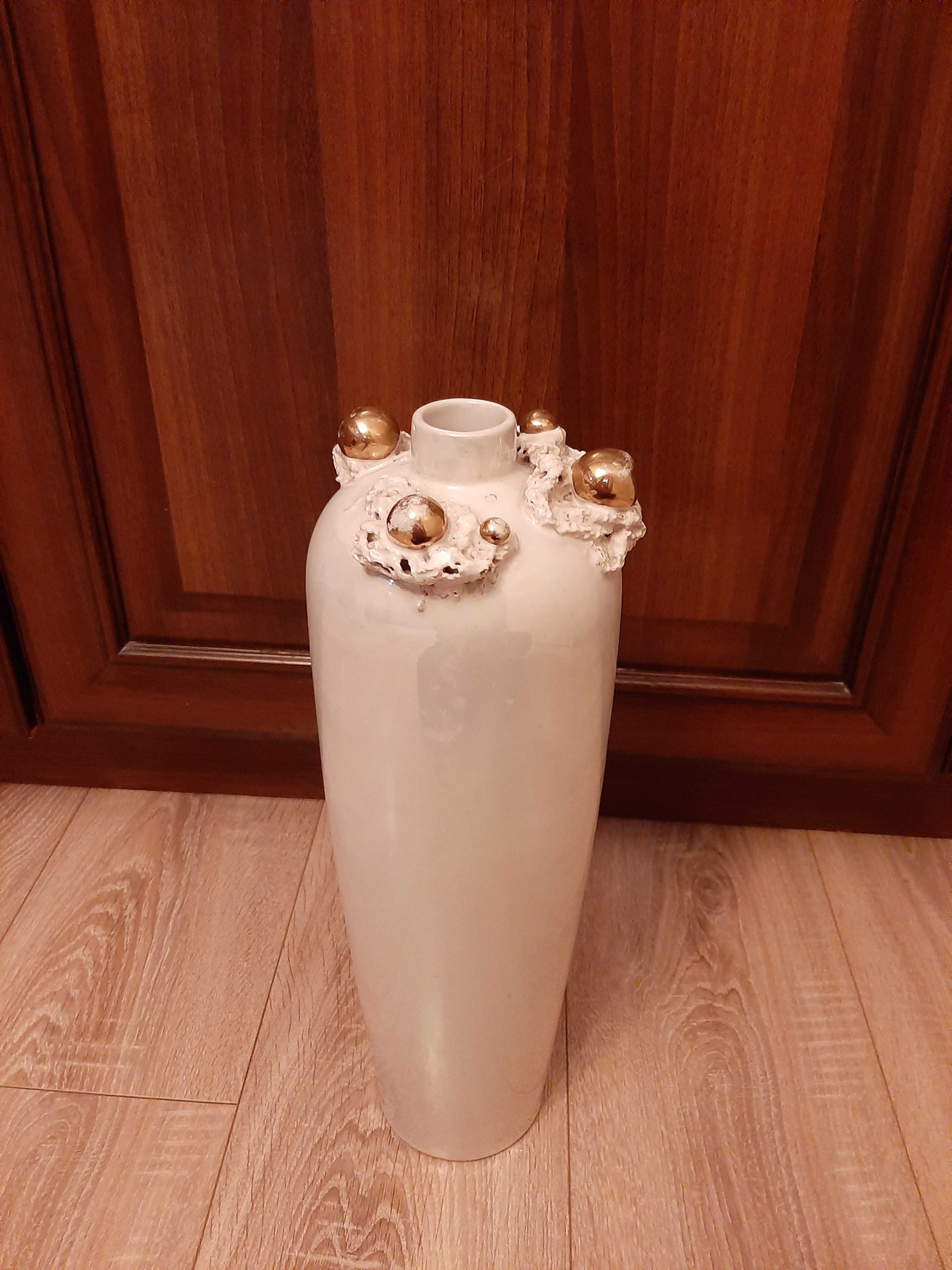 Керамична  ваза  ръчна изработка