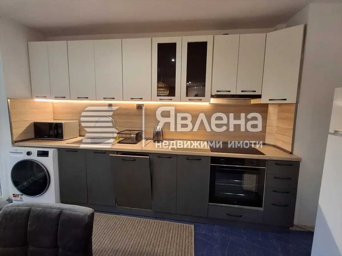 Отдава, 3-ст. апартамент, гр. Варна / Базар Левски/