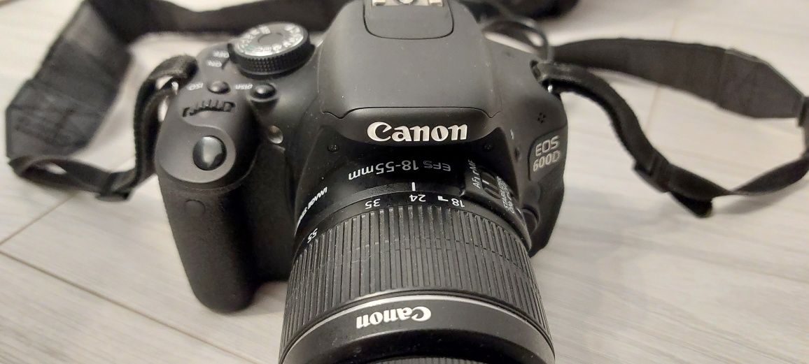 Vand aparat foto Canon EOS 600D