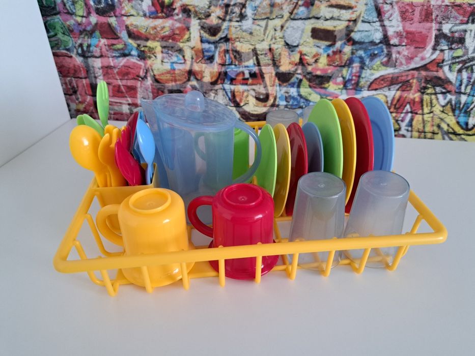 Детски сушилник за чинии и прибори