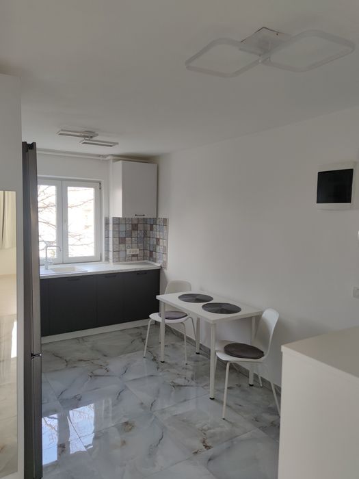 Proprietar inchiriez apartament 4 camere zona Dacia