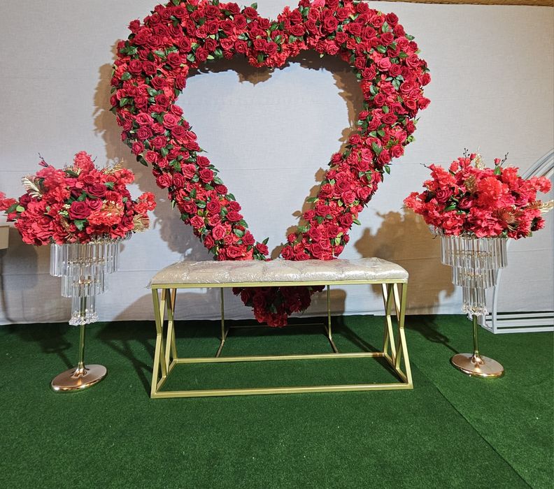 Aranjamente florale și decoratiuni