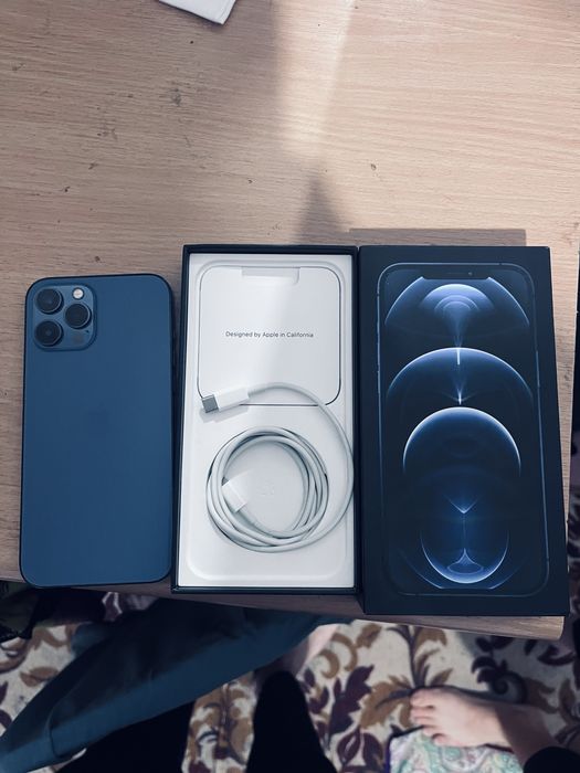 Продам iPhone 12 про макс