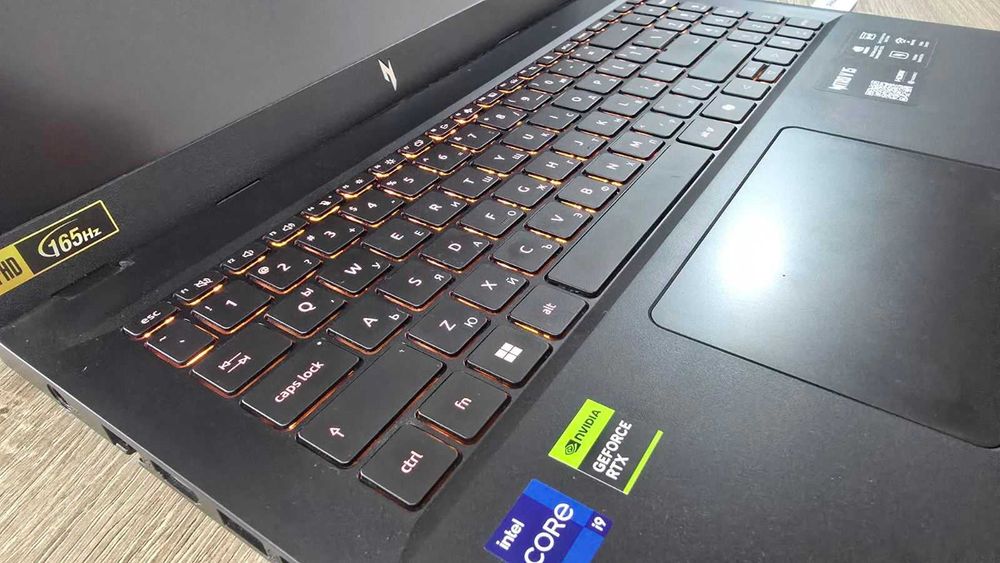 Лаптоп Acer Nitro V15 / RTX 5060 /32 RAM/ 1TB M.2 NVMe SSD /Intel i9 /