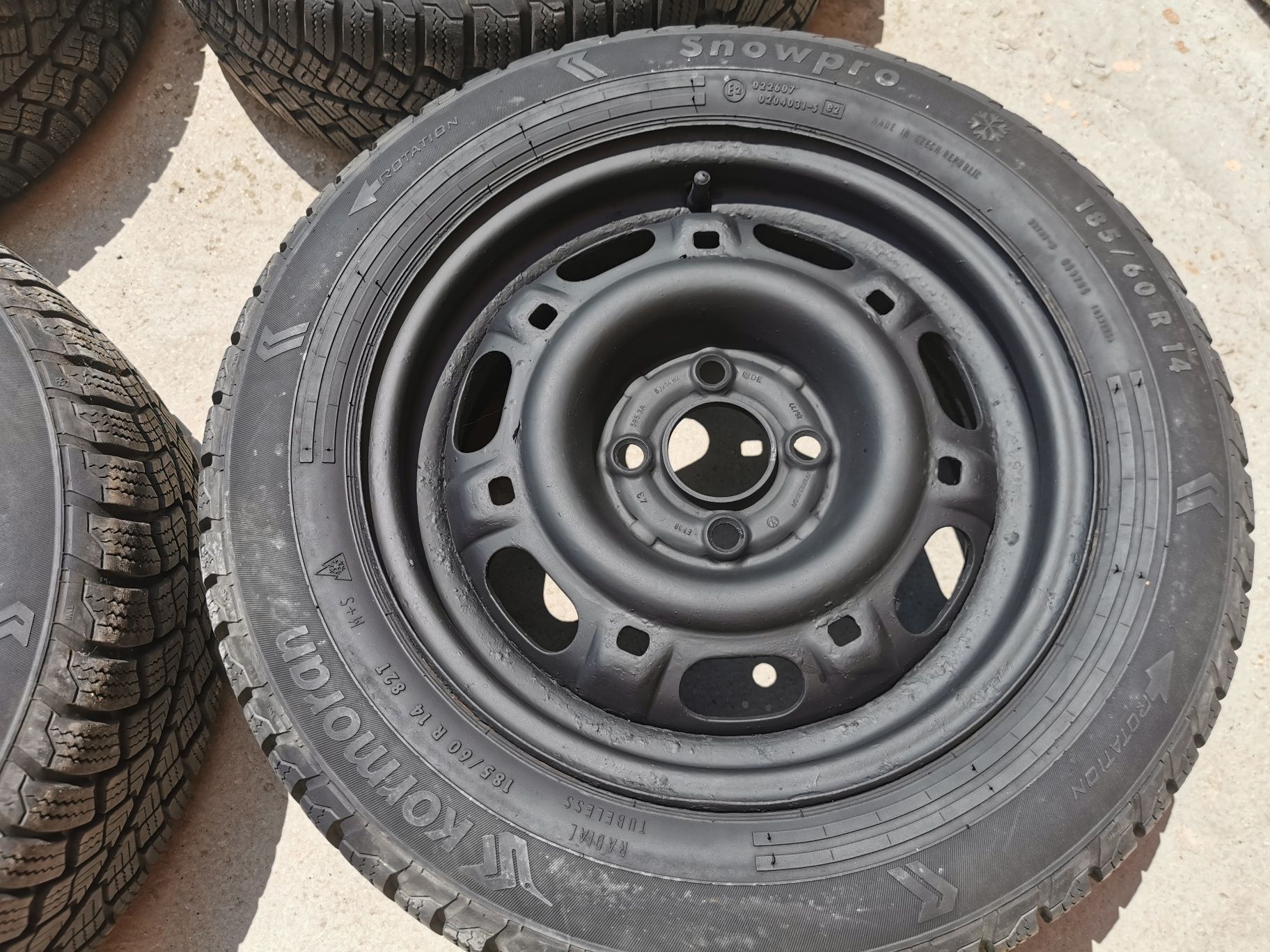Зимни гуми с джанти 14" 4x100 ET38 - за VW и други модели