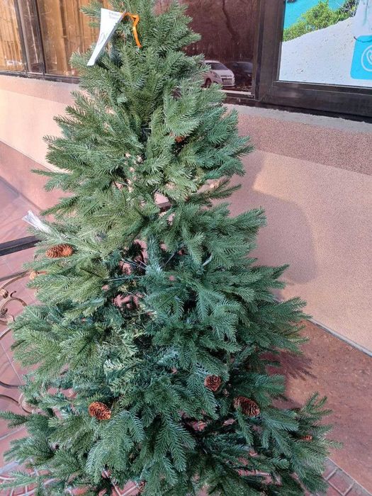 Искуственные ёлки в ассортименте от 1,5м от 30м