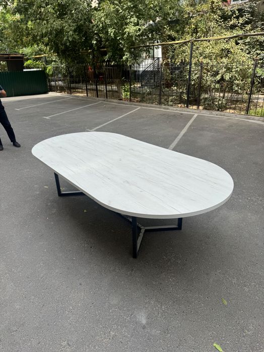 Offis va xonadon uchun stol