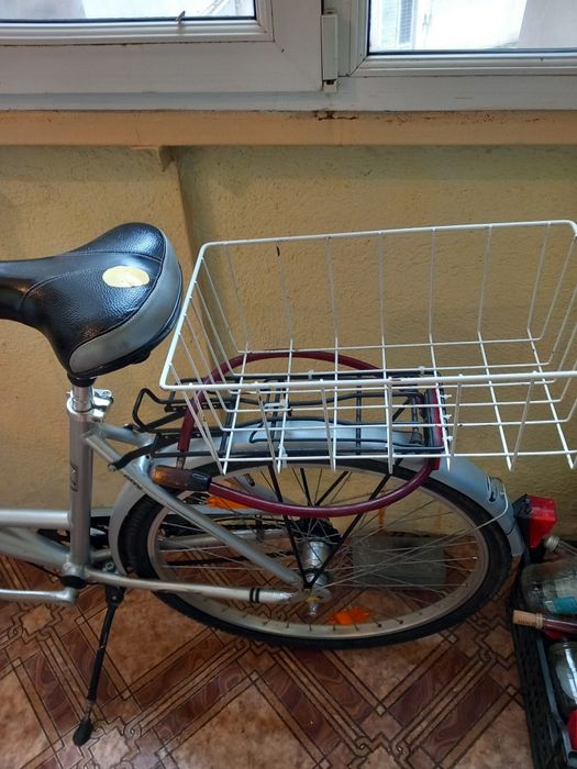 Vând bicicleta de dama