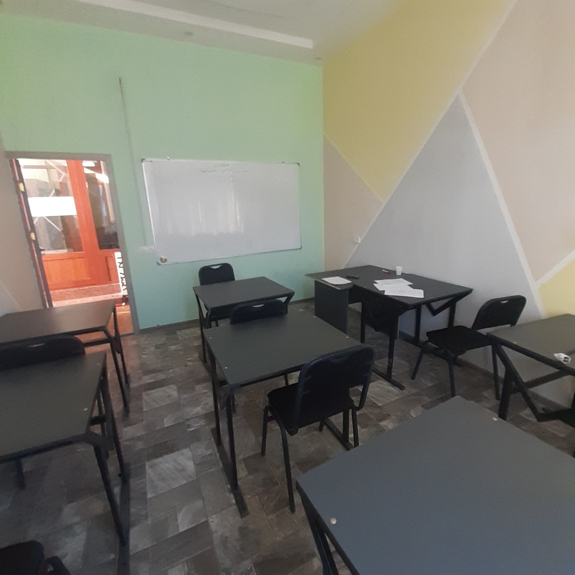 Ofis va oquv xonasi arendaga beriladi