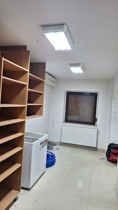 Vând tot felul aplice cu neon