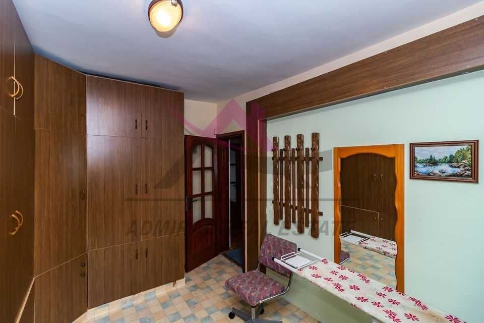 Дава се под наем Многостаен апартамент в Варна, Изгрев - 350 кв.м за 1500 € - Снимка #4