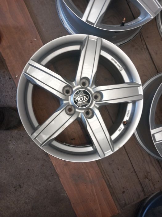 Jante kia r16 5x114.3 et 47 cb 67.1 hyundai mazda etc