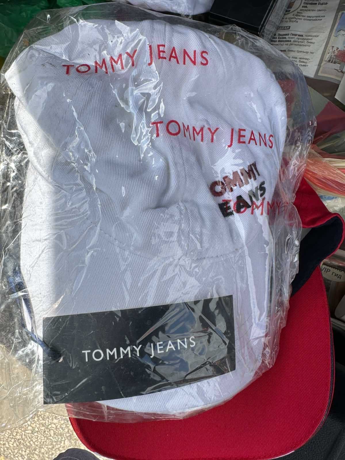 Шапки Tommy Jeans