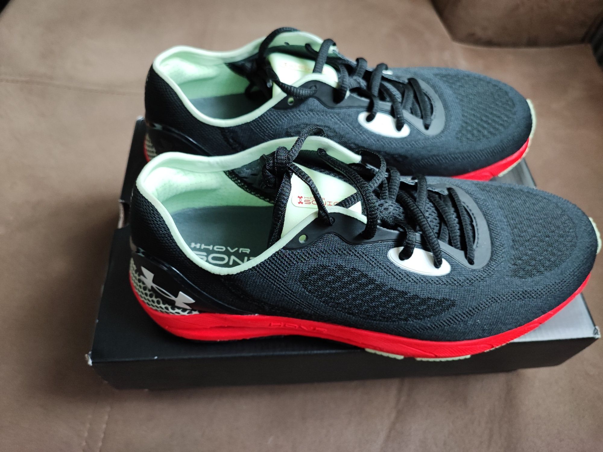 Продавам маратонки Under Armour UA HOVR Sonic 5-BLK номер 43