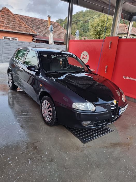 Vând Alfa Romeo 147 1.9 JTD – 2004