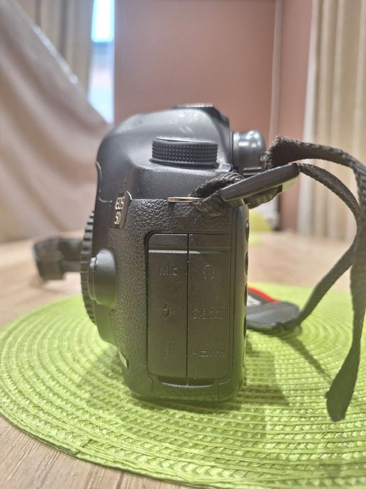 Продавам Canon 5D MarkIII