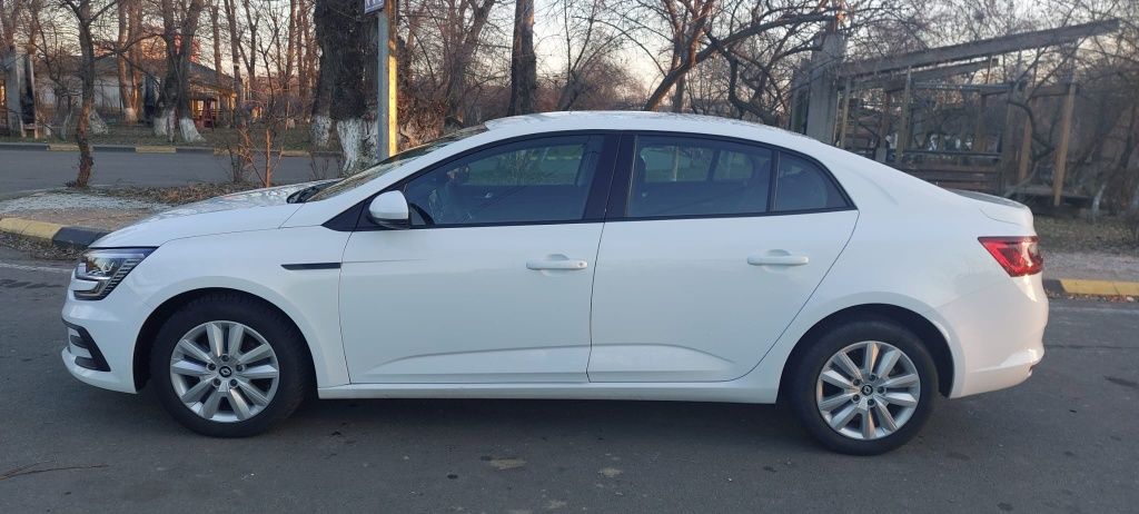 titlu: Renault Megane 2022 Life/ Primul proprietar/ 14300km