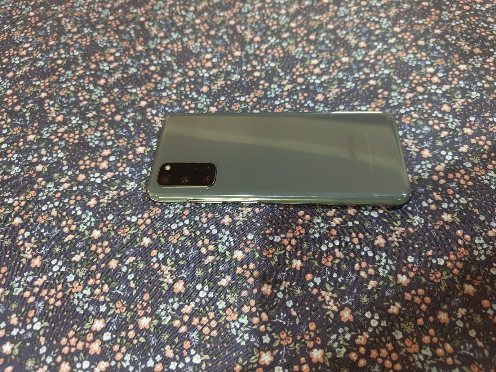 Samsung Galaxy S20 Grey