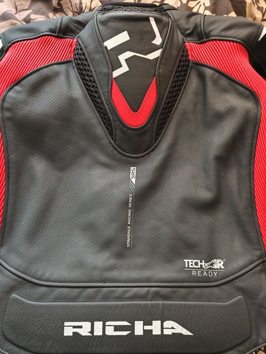 Кожено яке за мотор с гърбица Richa Stradale
