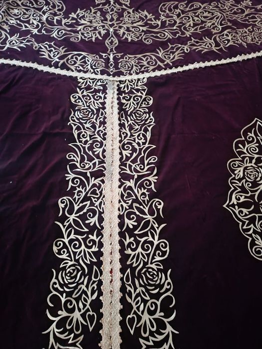 ЧИМИЛДИК  аппликация тикилган