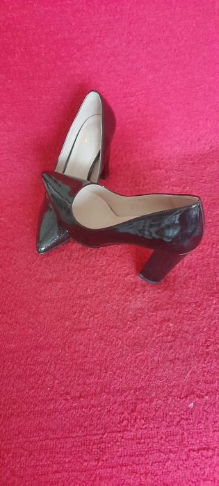 Pantofi eleganți,nr.37,absolut noi.