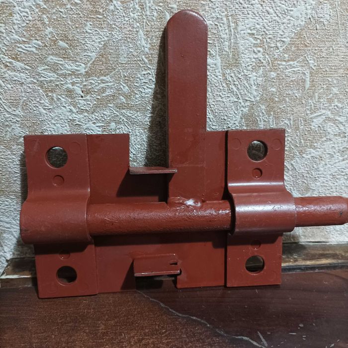 Задвижка , Замок фанера 2,35* 1,30*1cм, лампа доводчик