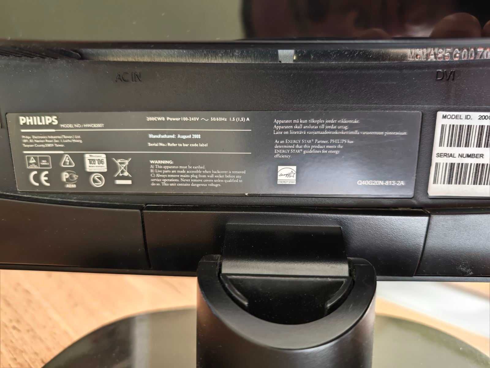 Монитор Philips HWC8200T 20"
