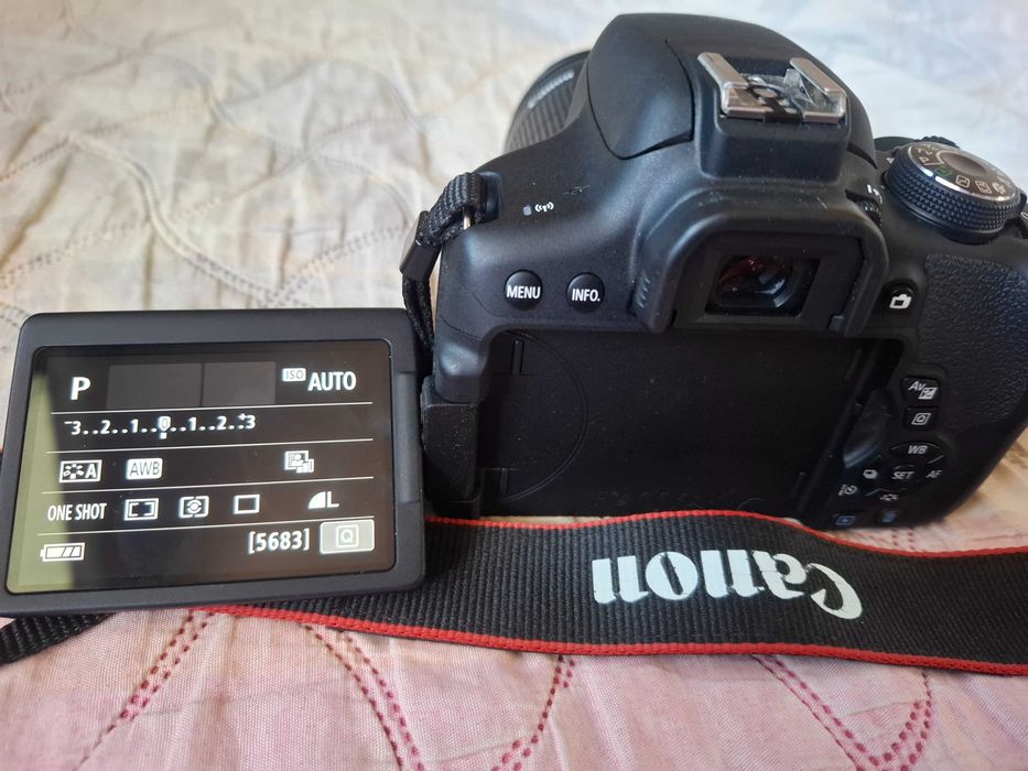 Фотоапарат Canon 750D на 7249 кадъра
