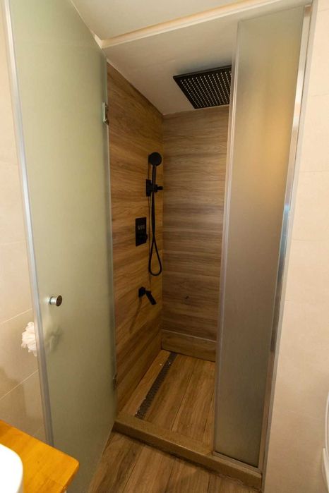 Продава се 4-стаен мезонет в кв.Бели Брези.