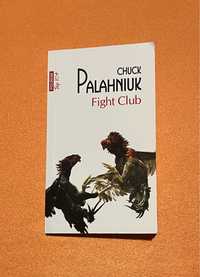 Vand o carte Fight Club, de Chuck Palahniuk