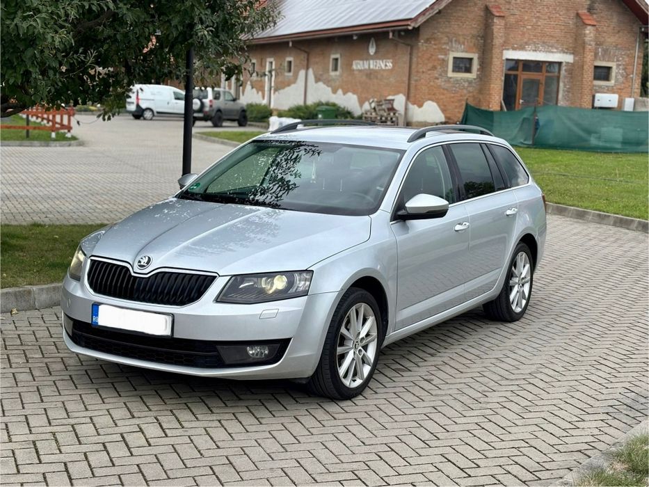 Skoda  Octavia 2015 2.0 D LED