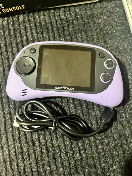Consolă Portabilă Serioux cu 200 de Jocuri (Ecran 2.7")