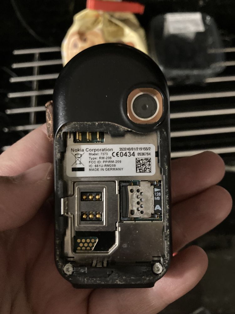 Nokia 7373- Нокия