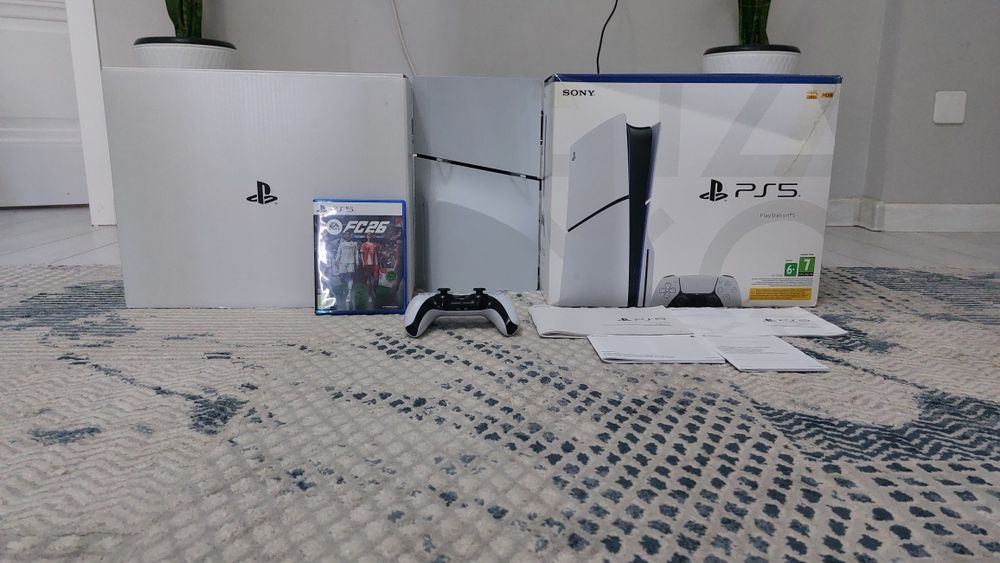 PS5 slim + Фифа 26 диск