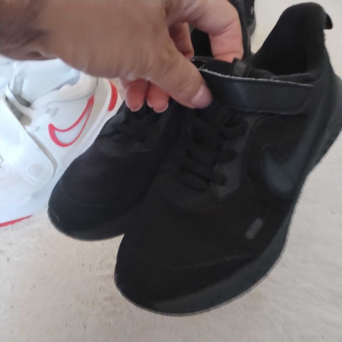 Маратонки nike, adidas