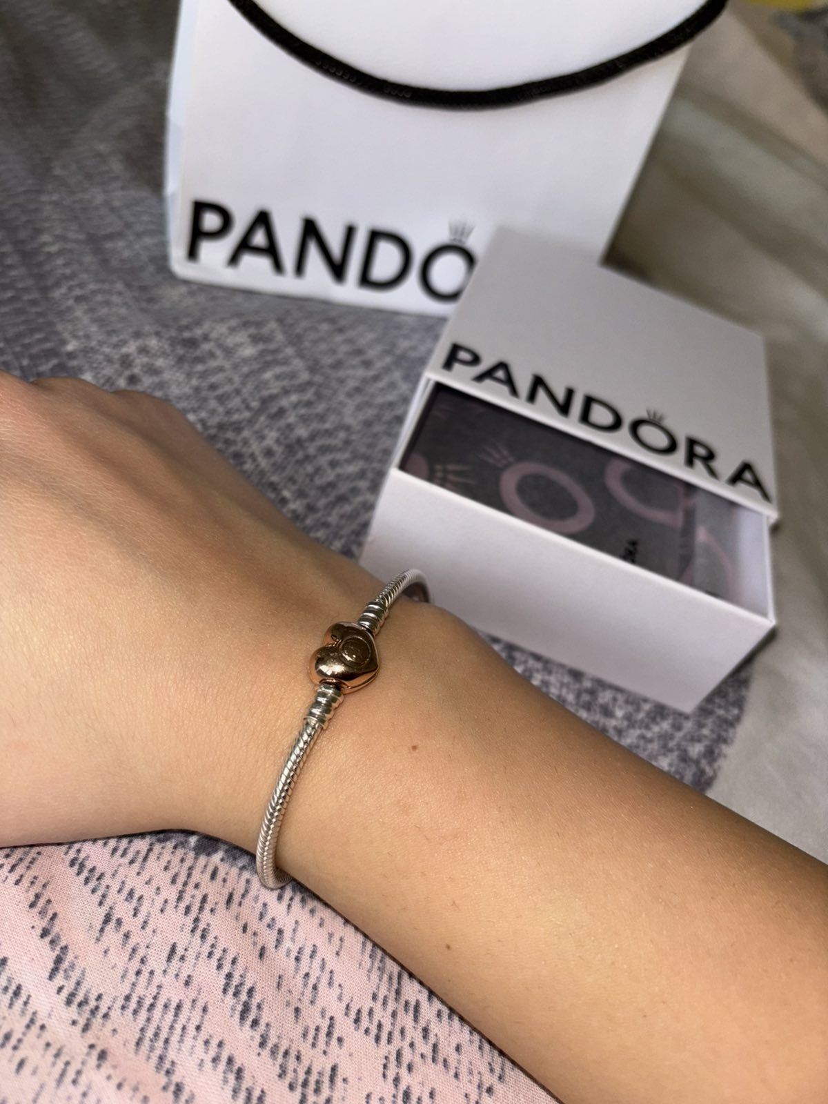 Гривна  на Pandora